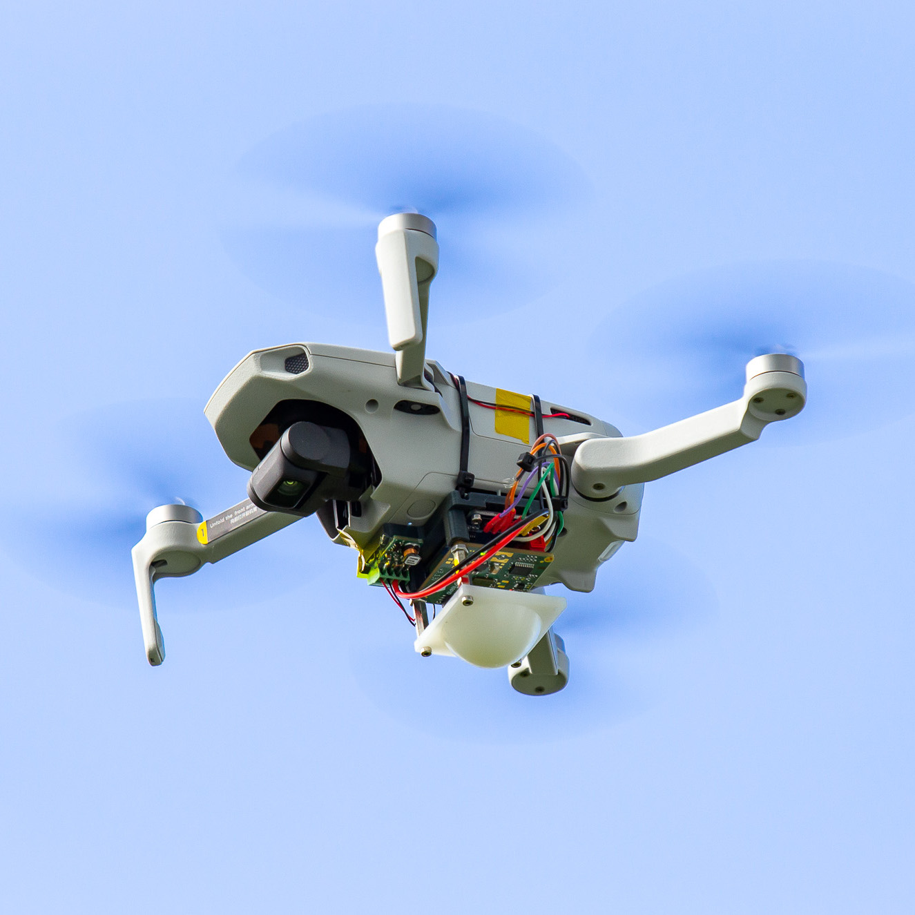 Drone with 60 GHz radar module